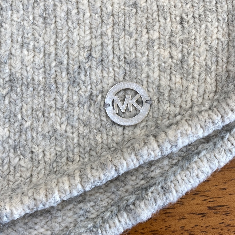 Michael Kors NWOT sweater - Picture 2 of 4